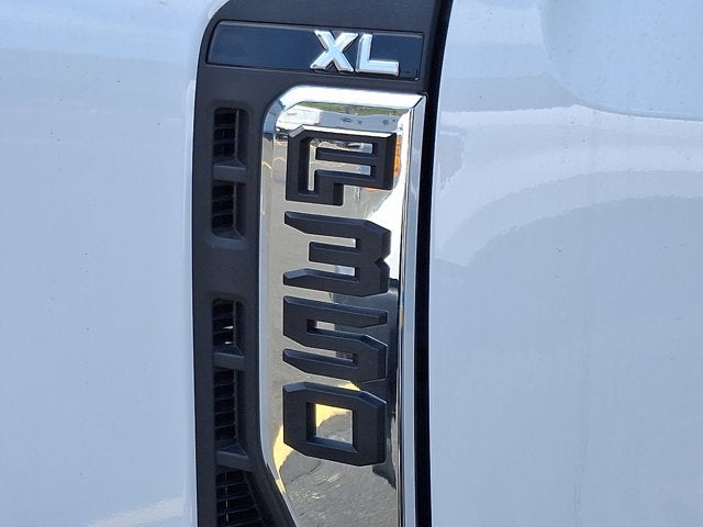 2025 Ford Super Duty F-350 DRW XL Dump Body