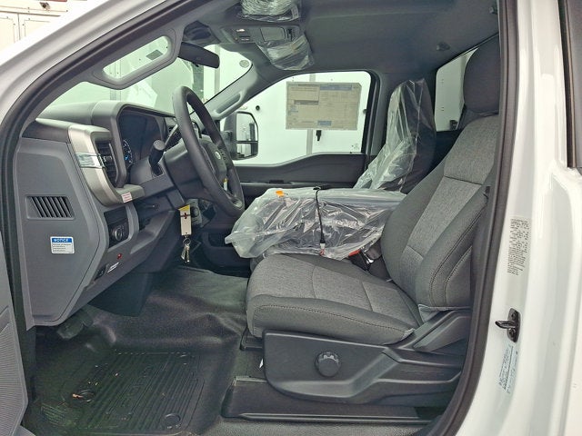 2026 Ford Super Duty F-550 DRW XLT