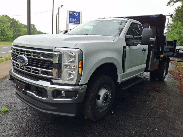 2026 Ford Super Duty F-350 DRW XL
