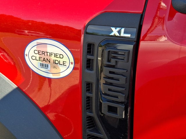 2027 Ford Super Duty F-550 DRW XLT