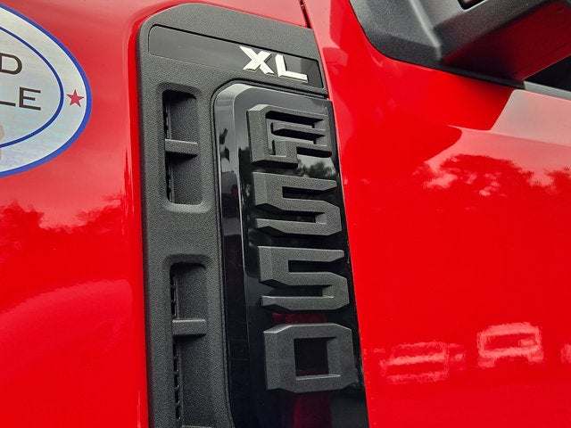2027 Ford Super Duty F-550 DRW XLT