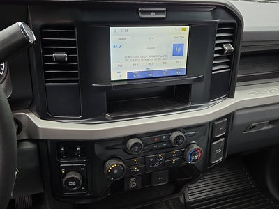 2027 Ford Super Duty F-550 DRW XLT