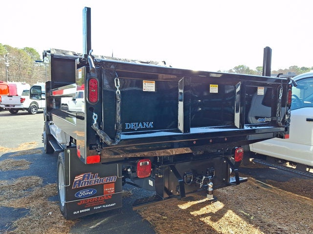 2026 Ford Super Duty F-550 DRW XLT