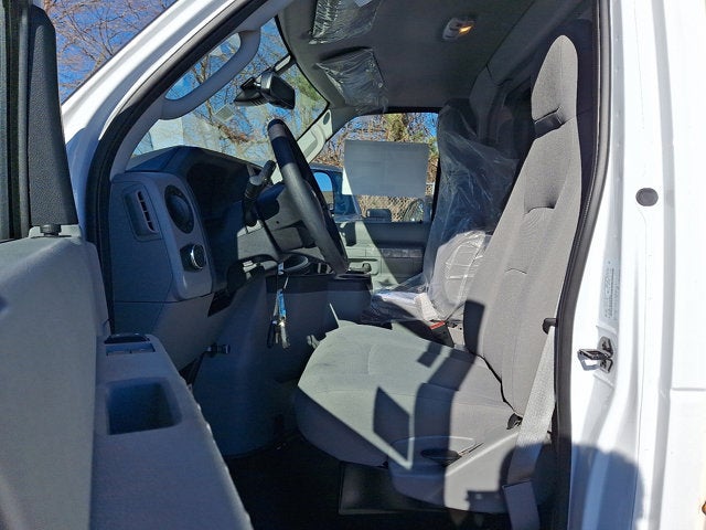 2026 Ford E-Series Cutaway Base