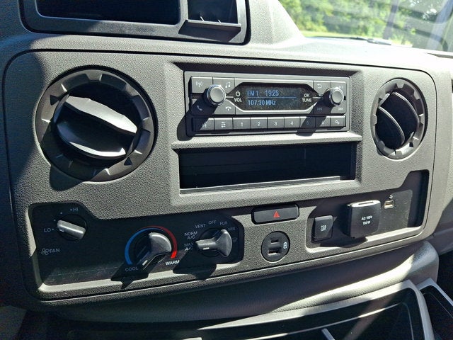 2027 Ford E-Series Cutaway Base