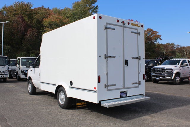 2027 Ford Dry Freight Box Truck E-350 12 FT Aerocell Body