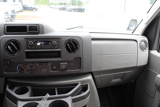 2026 Ford E-Series Cutaway 12 FT Aerocell Box