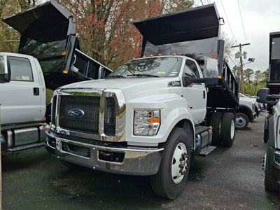 2027 FORD MEDIUM TRUCK F750 Base