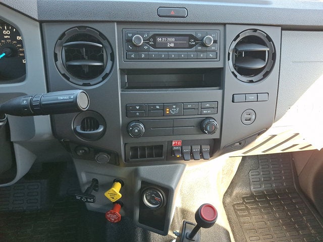 2027 FORD MEDIUM TRUCK F750 Base
